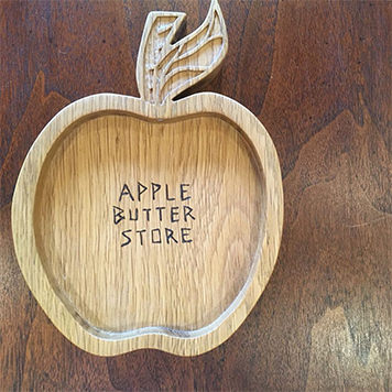 オーダーメイド事例：ロゴの形をしたトレイ